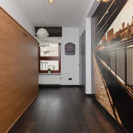 Srodmiescie Riverside Three-bedroom By Renters Apartmán *